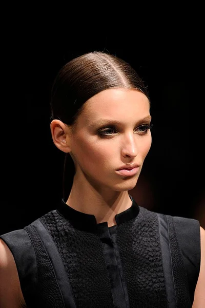 Look 12